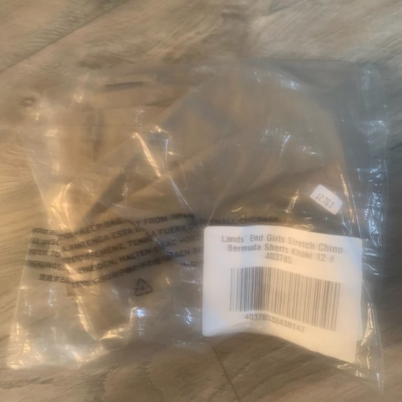 NWT LANDS' END GIRL'S STRETCH CHINO BERMUDA SHORTS KHAKI 12 - Picture 3 of 5